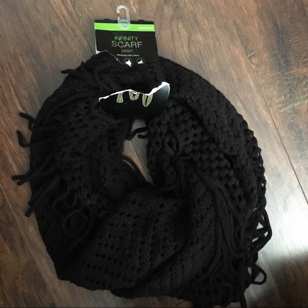 Infinity scarf